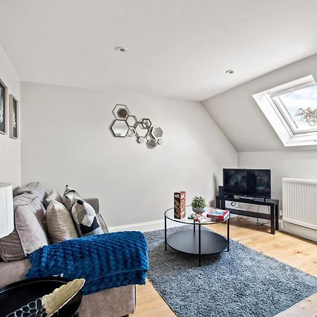Central And Cosy Brockenhurst Flat 외부 사진