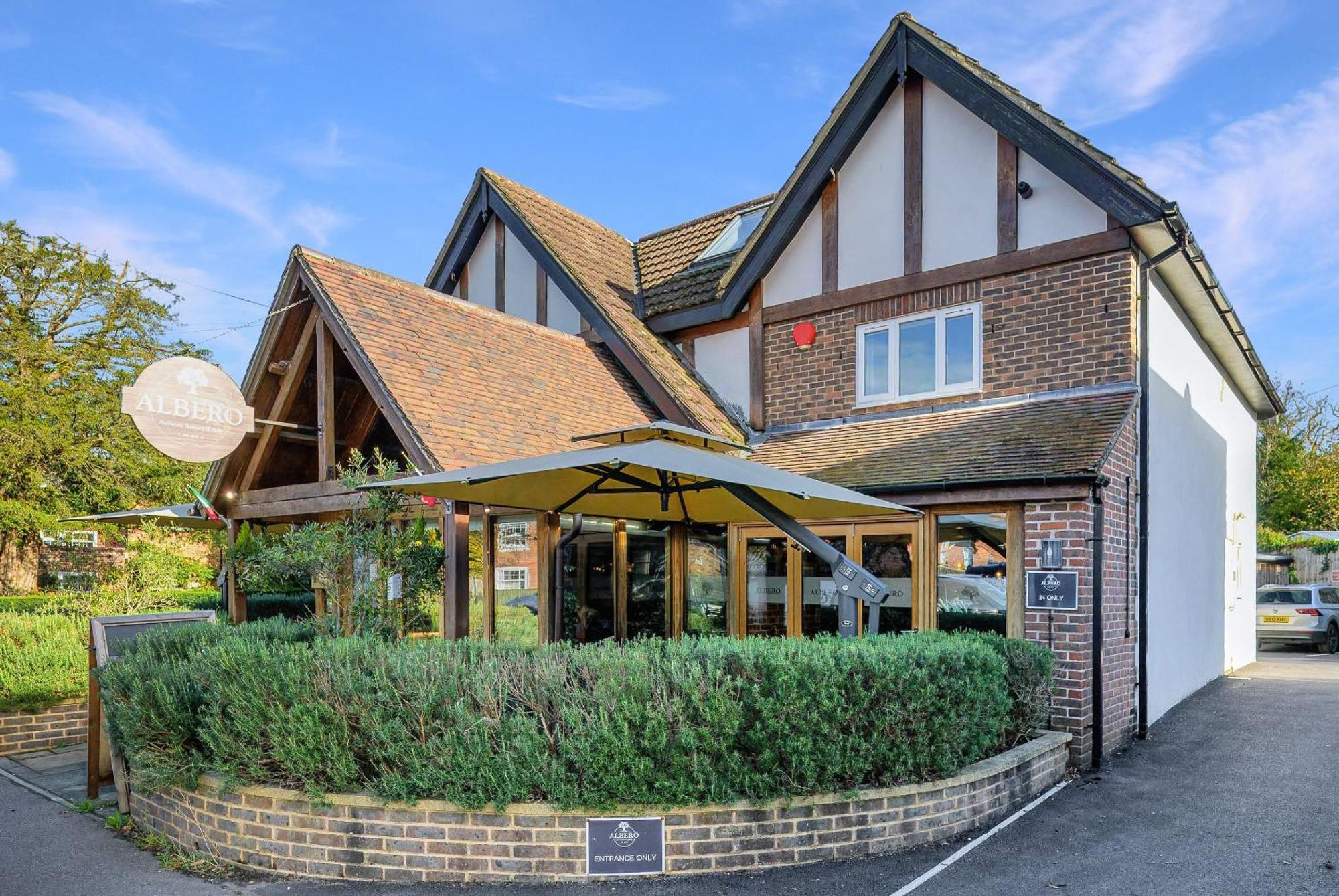 Central And Cosy Brockenhurst Flat 외부 사진